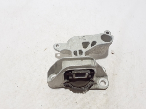 Engine mount - 112320745R