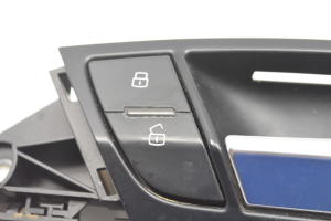 AUDI Q7 (2006–2015) Front door inner handle 4L0959528A - 2