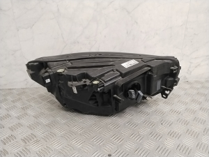VOLVO XC40 (2017–2026) Headlight 32338908 - 5