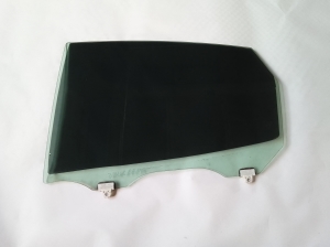 Tagumise külgukse klaas - 823011MA0A