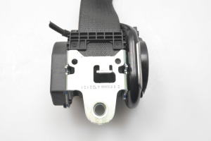 Opel Astra J (2009–2017) Front seat belt 13337411 - 2