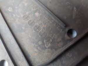 Subaru Forester SK (2018–2026) Kraftstofftankschutz 42045AN03A - 4