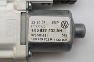 Volkswagen Golf V (2003–2009) Front door window regulator motor 1K5837402AH - 3