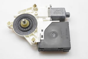 Volkswagen Golf V (2003–2009) Front door window regulator motor 1K5837402AH - 4