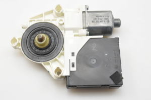 Volkswagen Golf V (2003–2009) Front door window regulator motor 1K5837401AH - 2