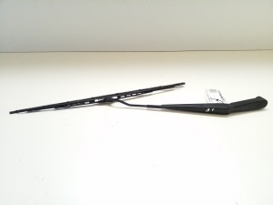  Windshield wiper blade 