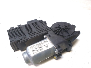 Citroen C4 Picasso (2007–2013) Front door window regulator motor 9682495580 - 2