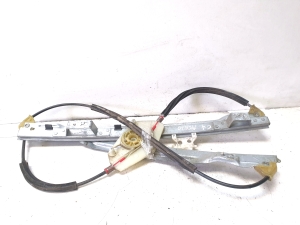 Citroen C4 Picasso (2007–2013) Priekšējo durvju logu pacēlājs 9682493680 - 3