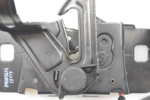 Opel Astra K (2015–2021) Hood latch 39085675 - 4