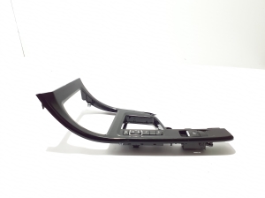 BMW X1 F48 (2015–2022) Keskkonsool 9292547 - 5