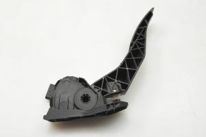 Opel Astra K (2015–2021) Gaspedal 13466236 - 5