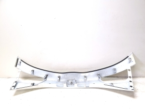 TOYOTA Yaris (2011–2020) Tagaluugi liist 768110DA30 - 2