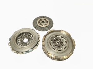  Kupplung und ihre Teile  - GK216477AA 