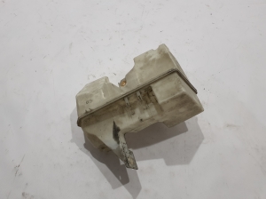 Esiklaasi pesuvedeliku paak - 7H0955453L