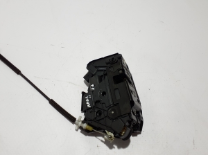 Volkswagen Amarok I (2010–2022) Rear side door lock 5N0839016D - 3