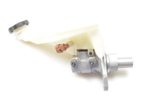 Brake master cylinder - 32669335