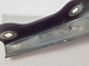 Volkswagen Amarok I (2010–2022) Hood hinge 2H0823302 - 2