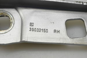 Opel Astra K (2015–2021) Hood hinge 39032150 - 5