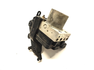 Tesla Model Y Y (2020–2026) ABS Steuergerät J044745-10-B - 2