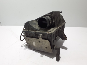Volkswagen Amarok I (2010–2022) Luftfiltergehäuse und seine Teile 2H0129607 - 2