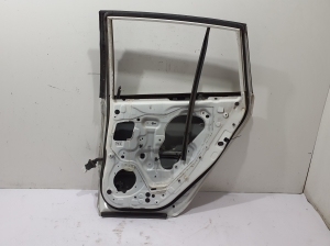 RENAULT Koleos (2007–2016) Rear side doors 821000024R - 3