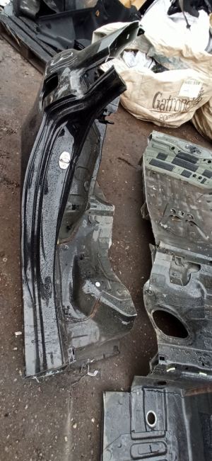 AUDI A3 8V (2012–2020) Tagumine poritiib ja selle osad 8V5809838 - 3