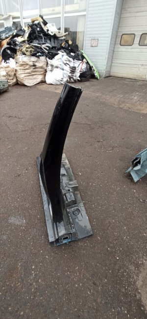 AUDI A3 8V (2012–2020) Vidējais statnis 8V5809839 - 3