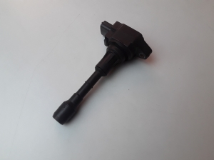 Infiniti M37 Y51 (2011–2026) Ignition coil 22448EY00A - 3