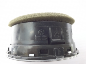 Volkswagen Amarok I (2010–2022) Dashboard air vent grilles 2H0819703E - 4