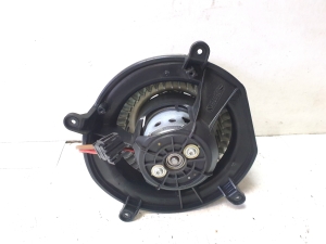 Mercedes Benz E-Class W211 (2002–2009) Salongi puhuri mootor 9400973 - 2