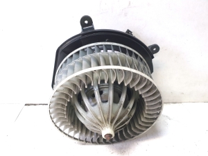 Mercedes Benz E-Class W211 (2002–2009) Salongi puhuri mootor 9400973 - 3