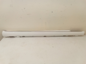 Exterior sill trim - A2056900840