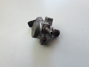 Fuel pump - 16625AA120