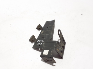 Sonstiger Halter - 2H0131563A
