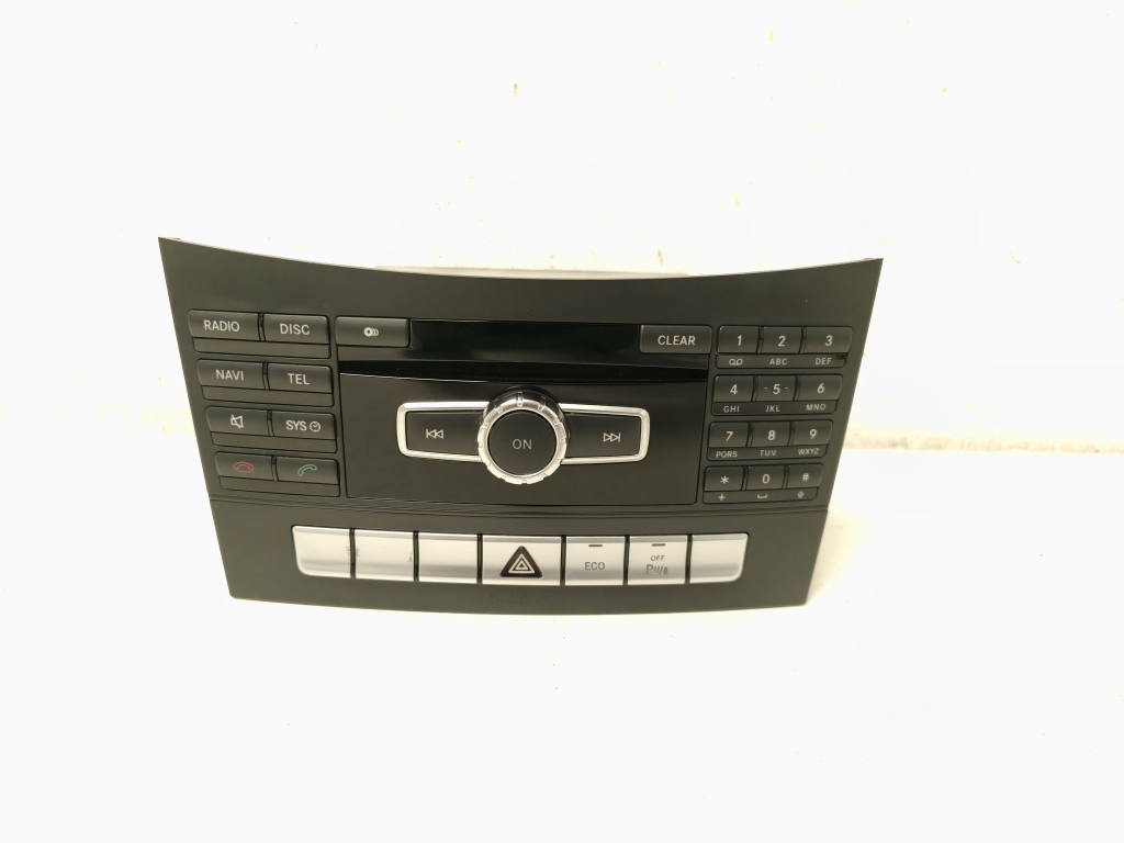 Mercedes Benz CLS-Class 218 (2011–2018) Autoraadio A2129006517 Mercedes Benz CLS-Class 218 (2011–2018) Autoraadio A2129006517
