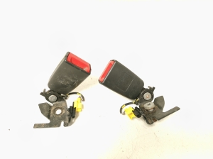   Boucle de ceinture de sécurité arrière 