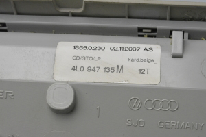 AUDI Q7 (2006–2015) Priekšējais salona apgaismojuma panelis 4L0947135M - 3