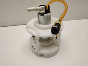 Mercedes Benz CL-Class C216 (2006–2014) Kütusepump paagis - 2