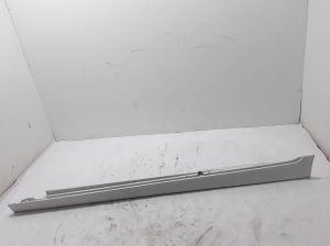 Exterior sill trim - 7184773