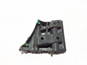 VOLVO V40 (2012–2019) Front bumper bracket 31425111 - 2
