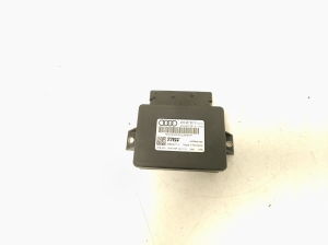 Electric parking brake control module - 4H0907801F