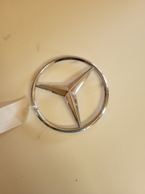 Kühlergrill und seine Teile - A0008179500