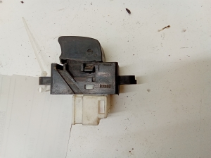 NISSAN Almera Tino V10 (2000–2006) Front door glass switch 83287 - 2