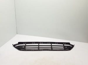 Front bumper lower grille - 31663497