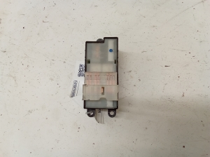 NISSAN Almera Tino V10 (2000–2006) Front door glass switch 3404 - 3