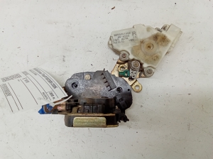 NISSAN Almera Tino V10 (2000–2006) Front door lock 8055261066 - 3