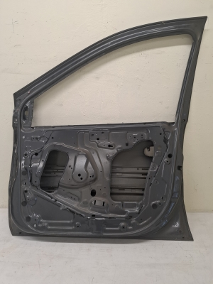 NISSAN Almera Tino V10 (2000–2006) Esiuks 801004U130 - 2