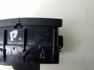 Mercedes Benz E-Class W212 (2009–2015) Door lock/unlock switch A2048706410 - 3