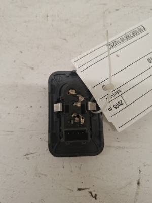 Opel Meriva (2003–2010) Front door glass switch 13363102 - 2