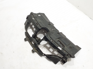 RENAULT Megane IV (2016–2022) Front grille bracket 620360534R - 3